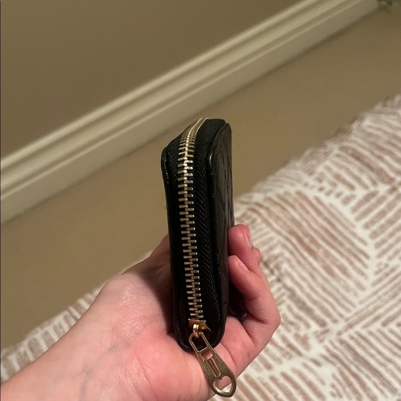 Basic Wallet/Wristlet - Picture 2 of 4